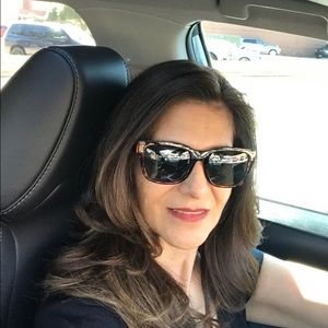 Meet your Posher, Mayra